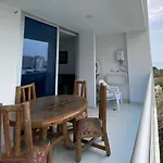 Hermoso Apto Cerca A La Playa Bello Horizonte.